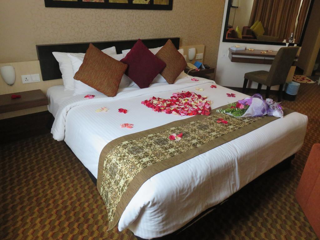 Rhr Hotel קאג'אנג מראה חיצוני תמונה