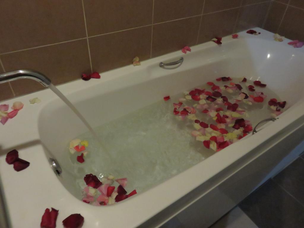 Rhr Hotel קאג'אנג מראה חיצוני תמונה