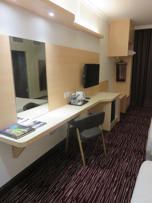 Rhr Hotel קאג'אנג מראה חיצוני תמונה