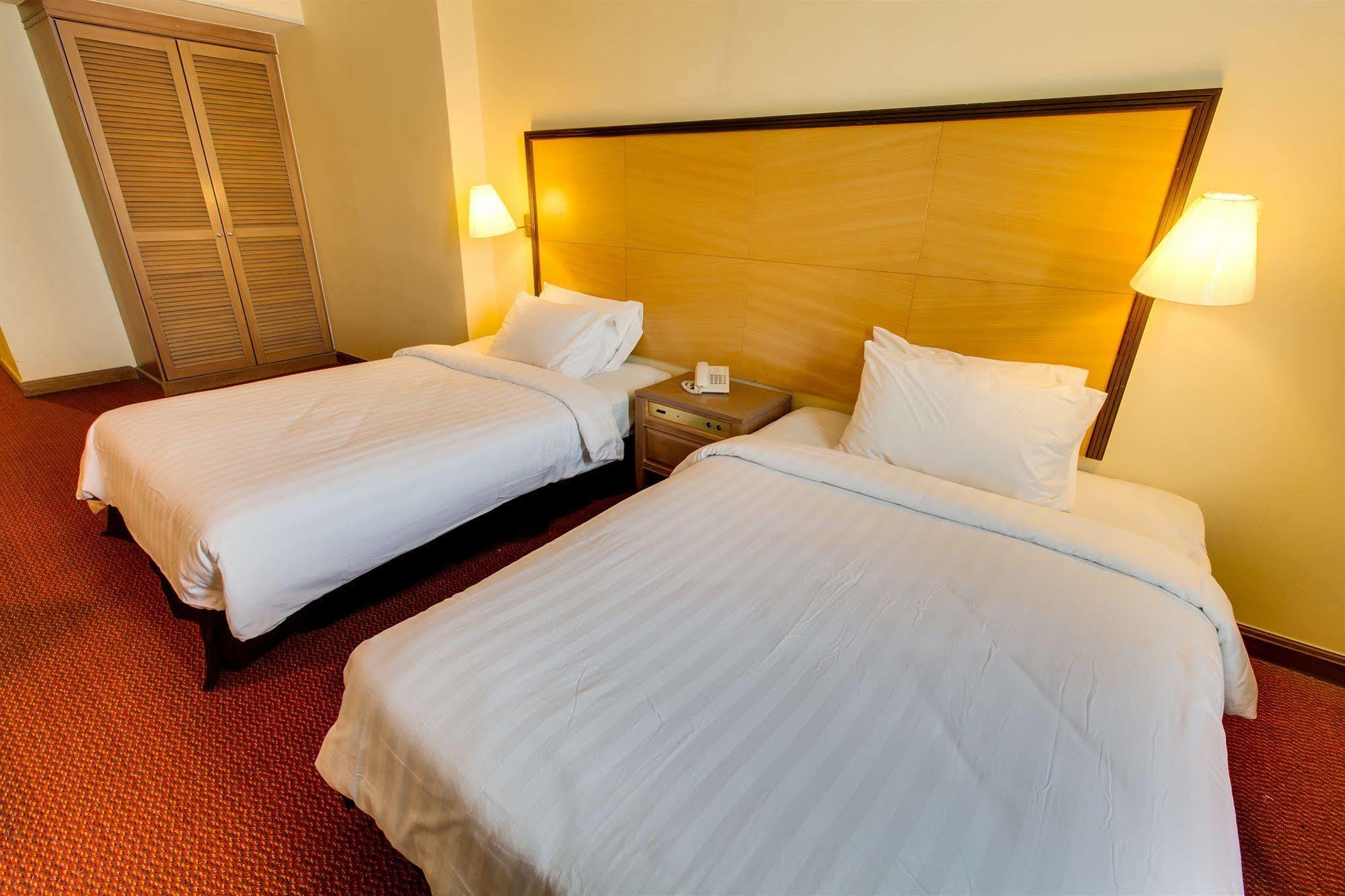 Rhr Hotel קאג'אנג מראה חיצוני תמונה
