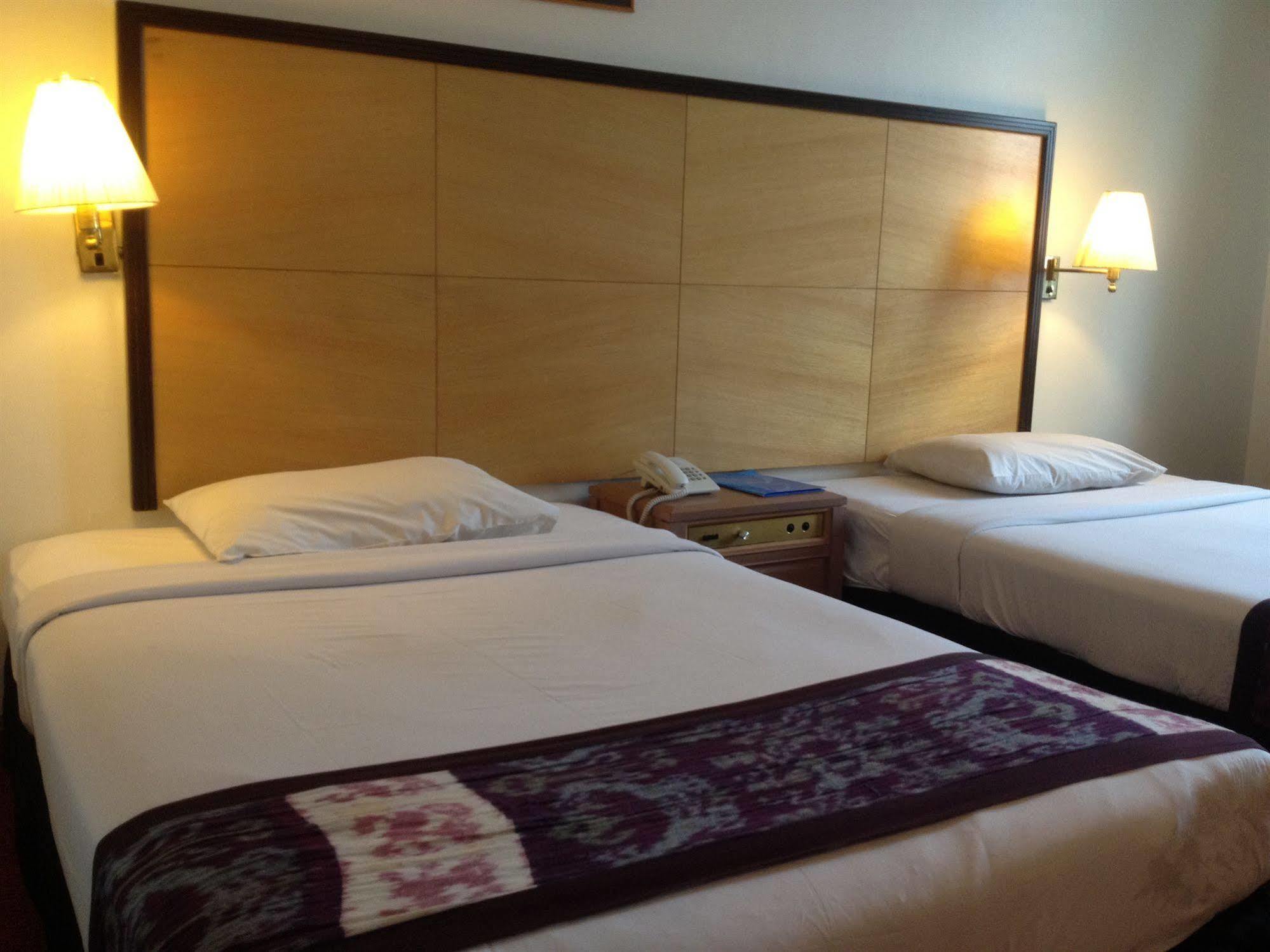 Rhr Hotel קאג'אנג מראה חיצוני תמונה