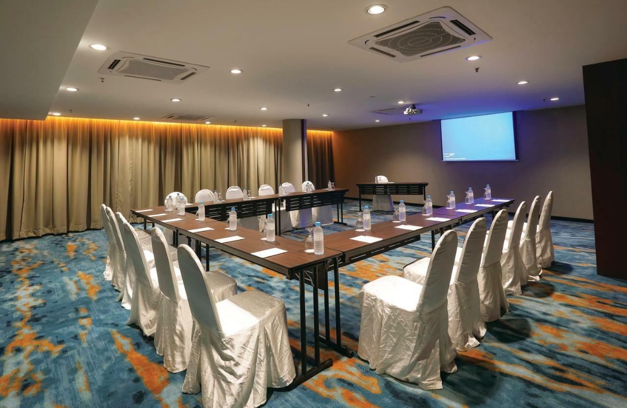 Rhr Hotel קאג'אנג מראה חיצוני תמונה