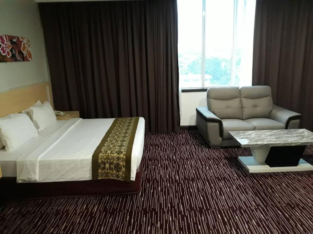 Rhr Hotel קאג'אנג חדר תמונה